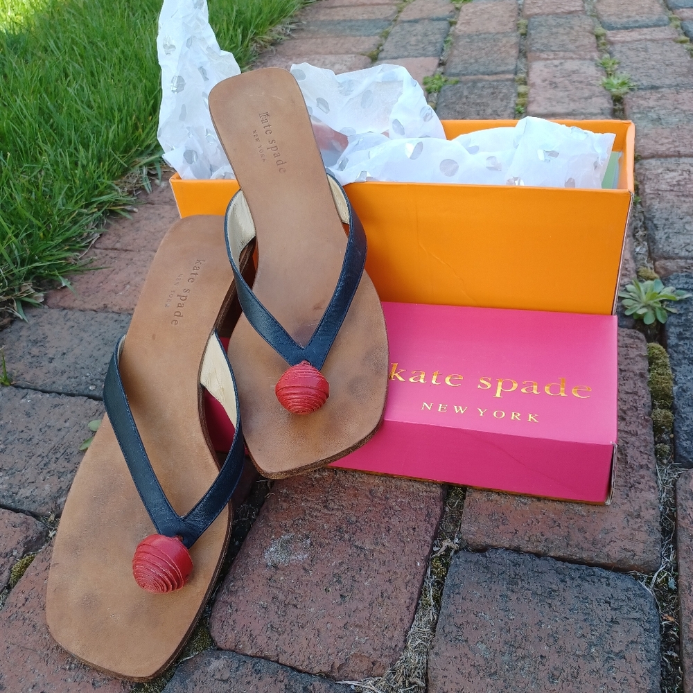 Vintage Kate Spade red black brown Italian leather thong heeled sandals 9.5 box